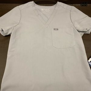 FIGS Small Catarina Cement Top